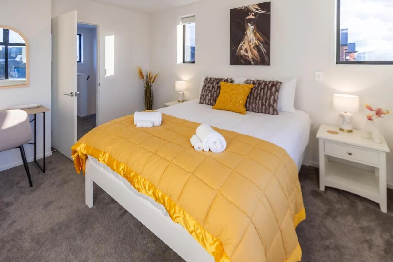 Apartment Trendy 3 Bedroom 2 Bath Residence, Central City Christchurch