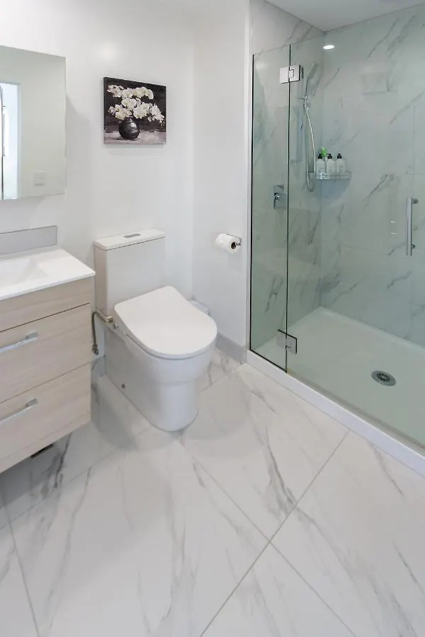 Trendy 3 Bedroom 2 Bath Residence, Central City Christchurch 0*,