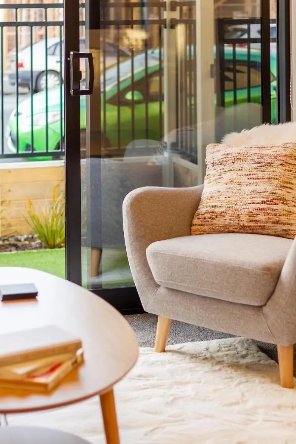 Trendy 3 Bedroom 2 Bath Residence, Central City Christchurch 0*,  New Zealand